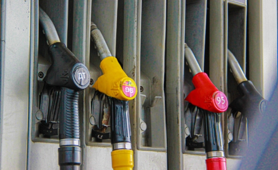 Аналитик Осмонов заявил, что РФ не допустит коллапса на топливном рынке Киргизии Аналитик Осмонов заявил, что РФ не допустит коллапса на топливном рынке Киргизии