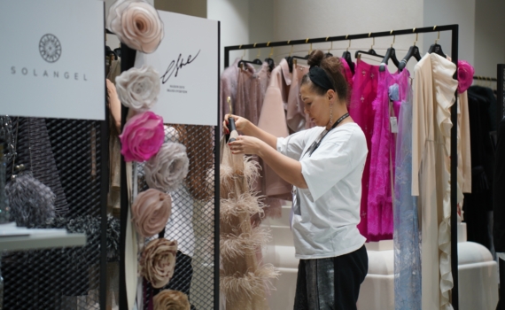 Пепельно-розовый — классика вне времени: трендовый цвет 2026 года и его интеграция в гардеробе Пепельно-розовый — классика вне времени: трендовый цвет 2026 года и его интеграция в гардеробе