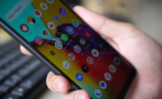 Зачем России и Китаю отдельный мессенджер: все о «Молнии», которая стартует в 2026