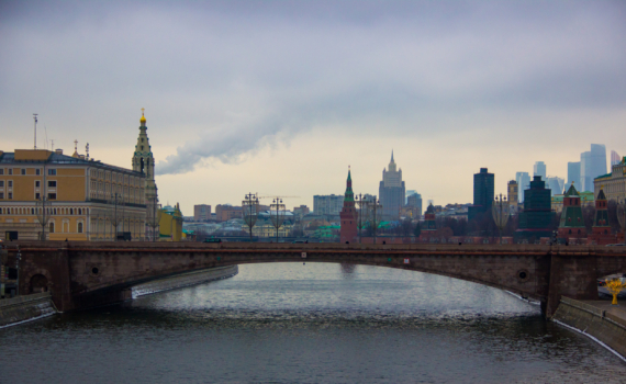 Россия видит в долгосрочном урегулировании единственный способ защитить свои границы и гарантировать региональную стабильность Россия видит в долгосрочном урегулировании единственный способ защитить свои границы и гарантировать региональную стабильность